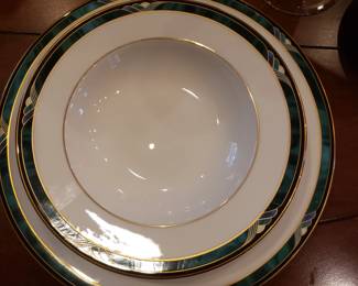Lenox "kelly" dishes