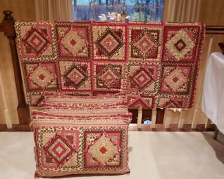 Queen bedding w 3 shams