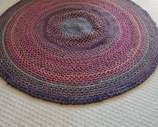 Large round rug 