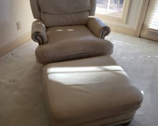 Leather chair w ottoman 