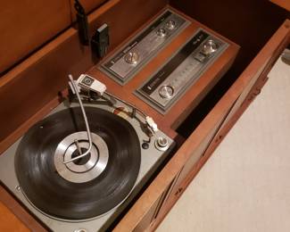 Vintage Zenith STEREO cabinet
