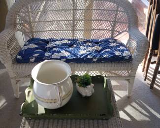 Matching wicker loveseat  w cushion