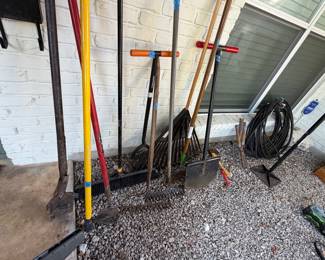 Yard tools 