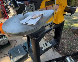 DEWALT scroll saw