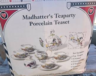 Madhatter’s  tea set