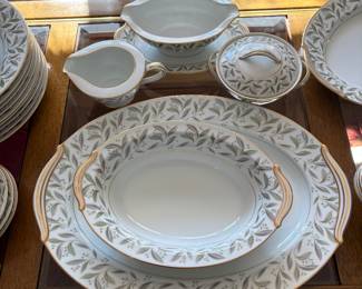 Noritake dish set