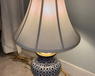 blue and white China lamp