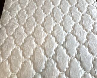 Very clean mattress set.