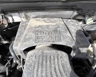 BUY IT NOW!  $2,500.00.  Year 2000, Ford F150 XLT Trinitron V8, Extended cab, 4 x 4 pick up truck.  220,938 miles. 