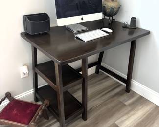BUY IT NOW!  $125.00.   Small home office desk.               42" W x 24" D x 20" H.