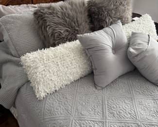 BUY IT NOW! $295.00. Queen size bed, headboard and queen size Sleeptronic  Chiro Collection "Angels Dream"  mattress. (Has matching dresser, Armoir and nightstand. Headboard: 60"W x 40" H. Mattress: 60" W x 80" L.