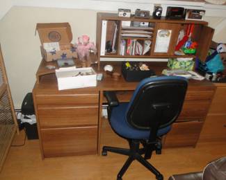 Office Chair, Desk