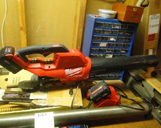 Milwaukee blower