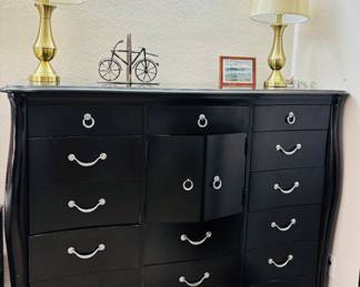 Black Dresser / (2) Gold Lamps