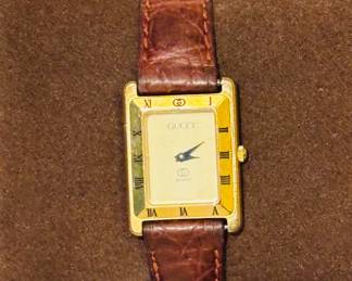 Authentic GUCCI Watch - needs battery