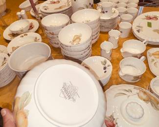 Mikasa Maxima plate setting Summer Symphony pattern