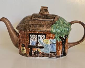 Vintage Wood Potters Cottage Ware Teapot