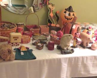 This table is filled with vintage Steiff animals, trinket boxes, vintage toys ++++