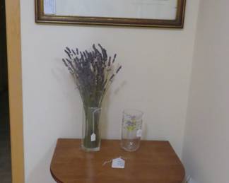 Great small gateleg table.