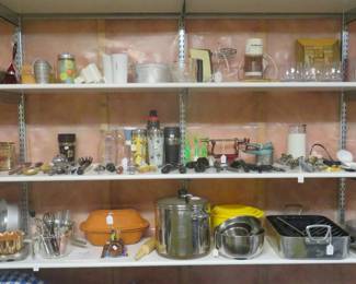 Lots of misc. kitchen items.