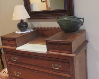 Very nice Eastlake style 3 drawer dresser.