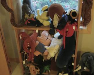 Large group of Foxtails hand puppets.