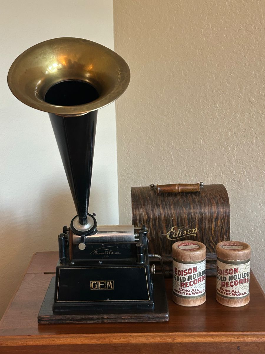 Edison GEM phonograph with 20 player rolls