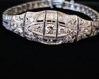 Exquisite Platinum, Diamond and Sapphire bracelet. Must see ! 