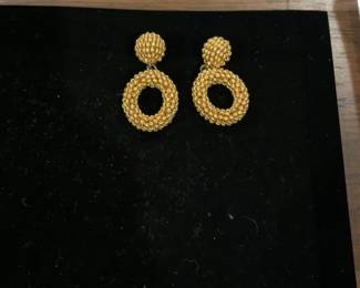 See every item in the sale at this UR: https://buyer.thehunt.ltd/saledetails?saleId=cdca7bc3-75d5-4f79-9d77-8d98feb22fca