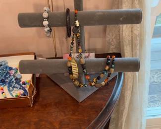 See every item in the sale at this UR: https://buyer.thehunt.ltd/saledetails?saleId=cdca7bc3-75d5-4f79-9d77-8d98feb22fca