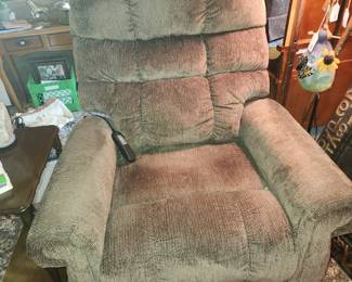 Lift Chair (like new)