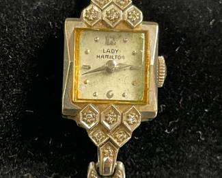 14KT GOLD LADY HAMILTON BIGGS
