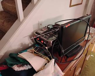 FREE COOKER, TV