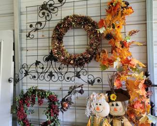 Misc wall hangings or door hangers