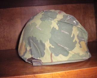 Viet Nam  war Marines authentic helmet