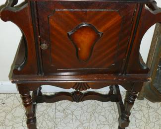 Beautiful copper-lined smoke stand