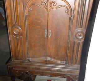 Old TV/Radio cabinet