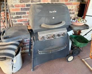 Char-Broil three-burner gas grill with side trays
