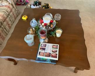 Classic square coffee table with scalloped edges and cabriole legs—sturdy and stylish centerpiece for any living area.