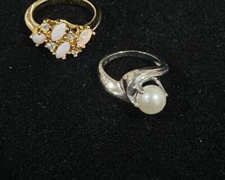 10k gold & Pearl ring 