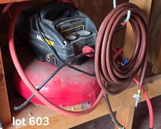 Pancake air compressor with hose