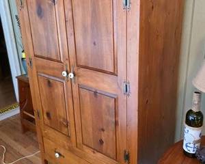 Pine armoire