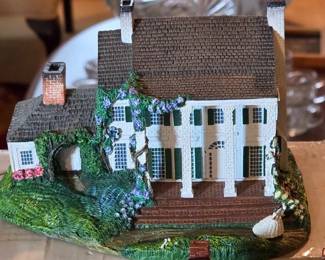 Collection of Hawthorne houses featuring "Tara . . . Scarlet's Pride" from Gone With the Wind series