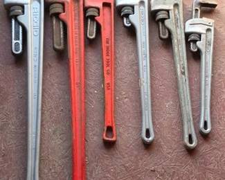 Heavy and light weight oversized wrenches