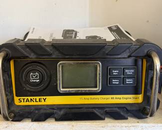 Stanley 15 Amp Battery Charger - 40 Amp Engine Start