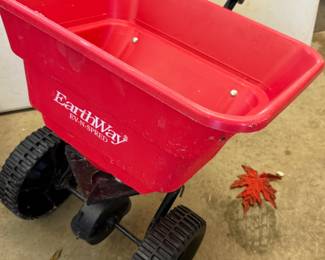 EarthWay Spreader
