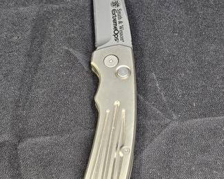Smith & Wesson Extreme Ops Champ Auto Knife