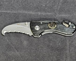 2 MTechUSA MT-350B SWAT Manual Folding Knives