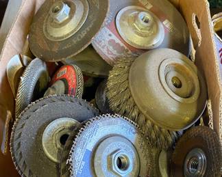 Grinding Wheels/Wire Brushes
