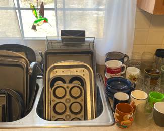 Assorted Kitchenware